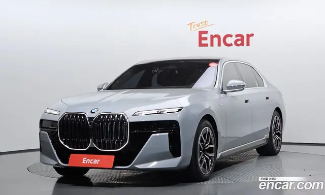 BMW 7 серия, 2025, 4 276 км