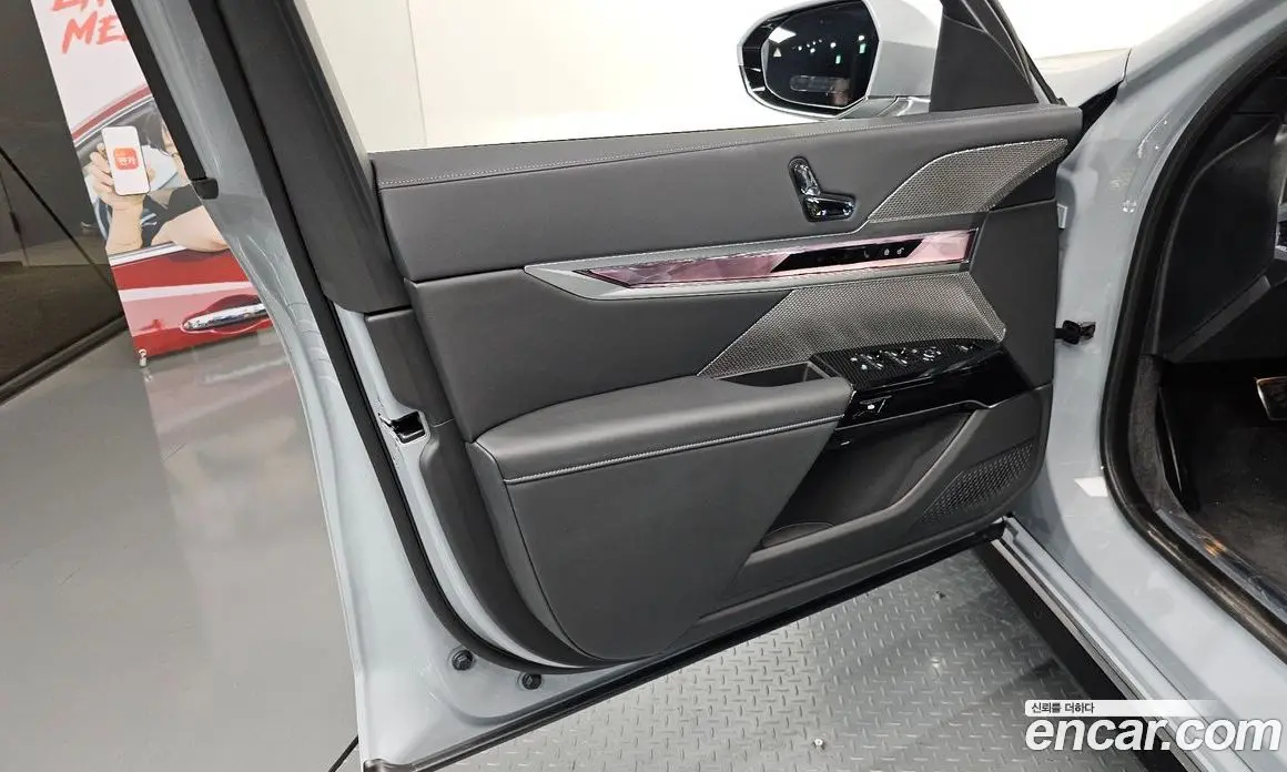BMW 7 серия 2025 3.0 автомат (гидро), фото 14