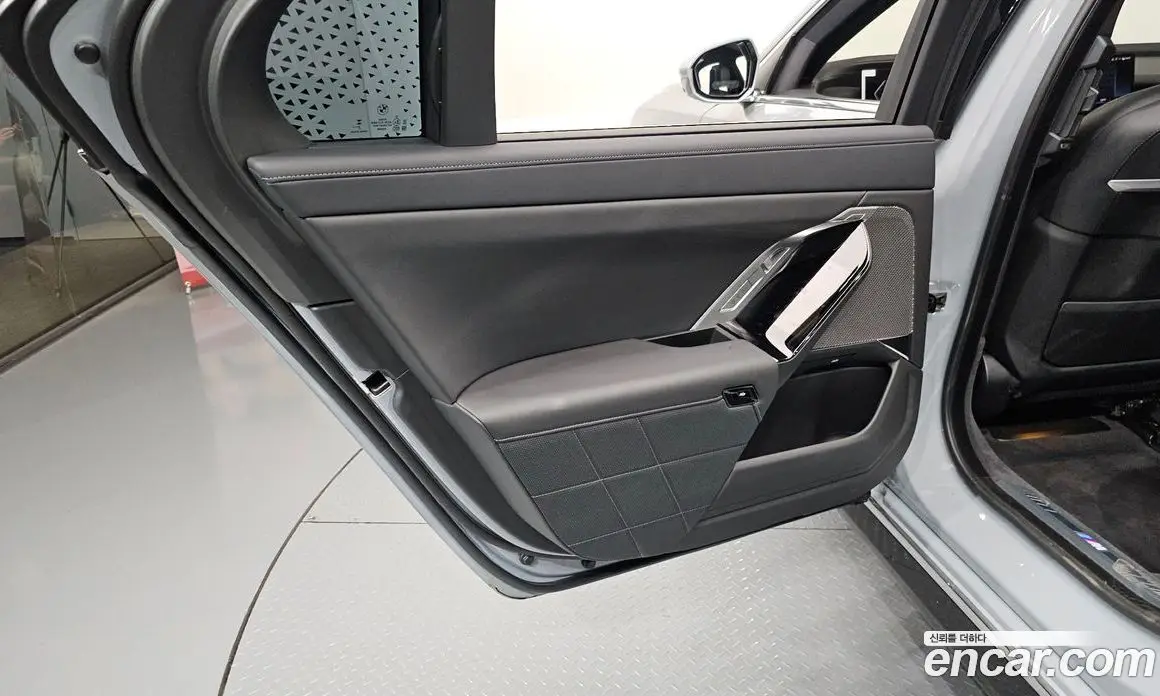 BMW 7 серия 2025 3.0 автомат (гидро), фото 15