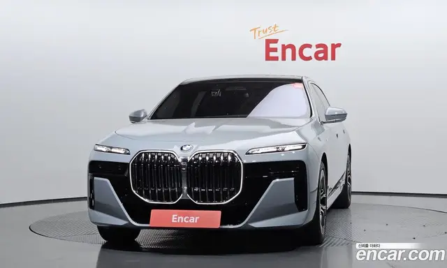 BMW 7 серия 2025 3.0 автомат (гидро), миниатюра 3