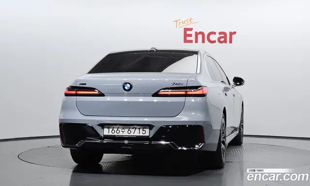 BMW 7 серия 2025 3.0 автомат (гидро), миниатюра 4