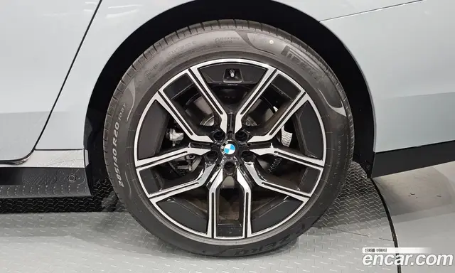 BMW 7 серия 2025 3.0 автомат (гидро), миниатюра 7