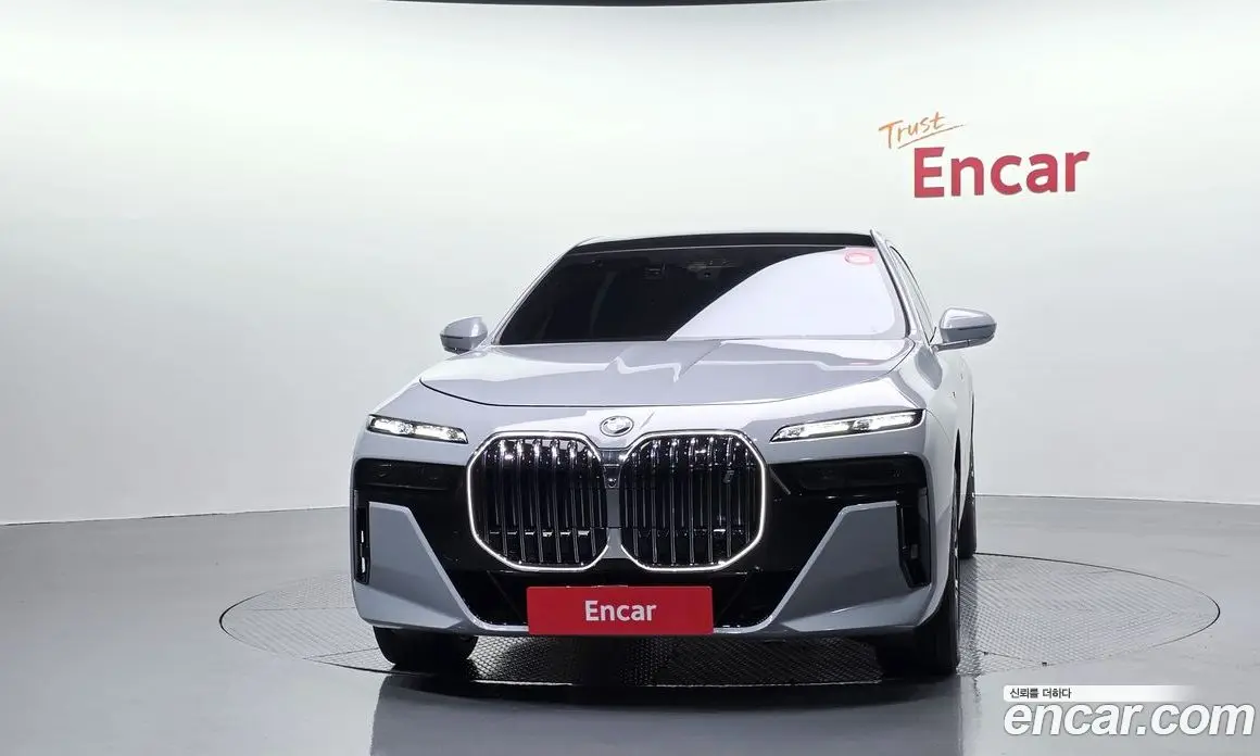 BMW i7 2023 0.3 автомат (гидро), фото 3