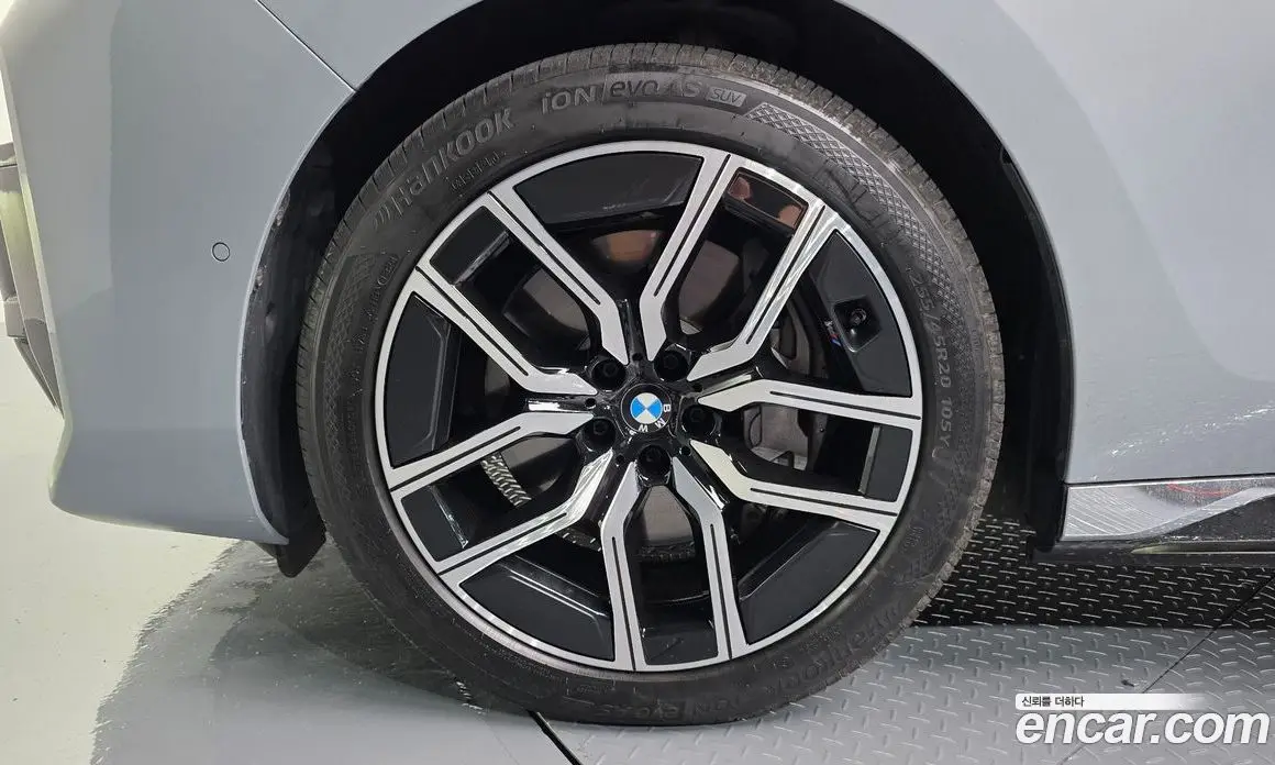 BMW i7 2023 0.3 автомат (гидро), фото 5