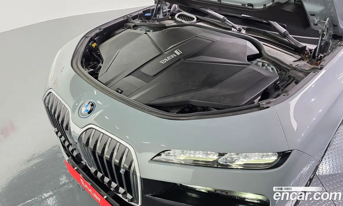 BMW i7 2023 0.3 автомат (гидро), фото 6