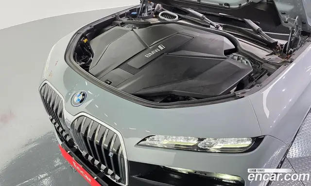 BMW i7 2023 0.3 автомат (гидро), миниатюра 6