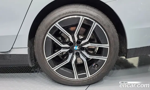 BMW i7 2023 0.3 автомат (гидро), миниатюра 7