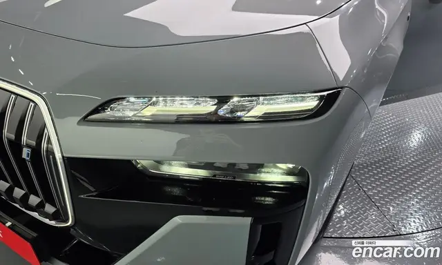 BMW i7 2023 0.3 автомат (гидро), миниатюра 8