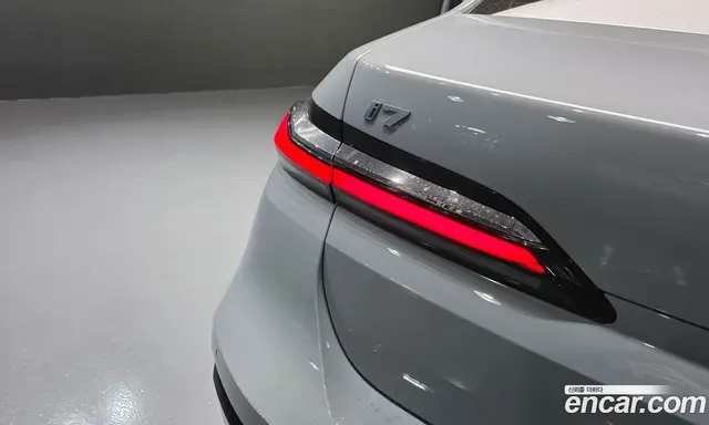 BMW i7 2023 0.3 автомат (гидро), миниатюра 9