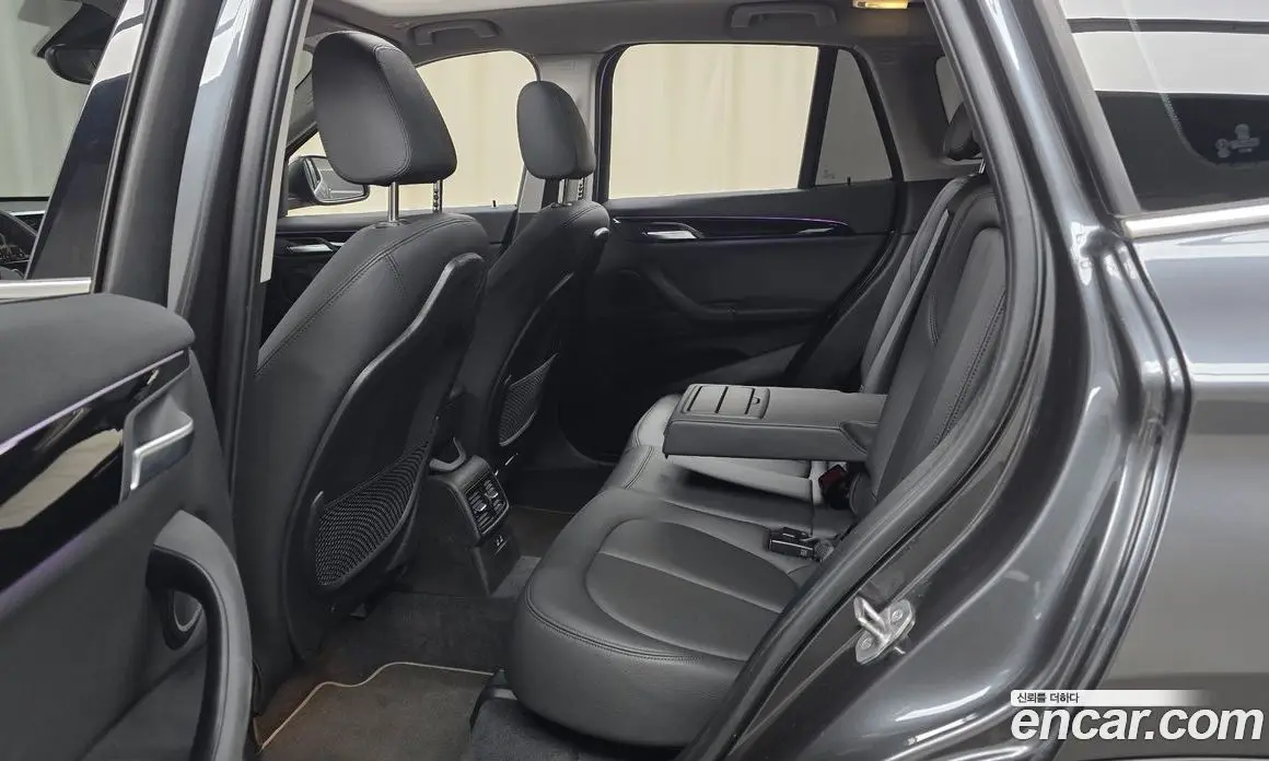 BMW X1 2022 2.0 автомат (гидро), фото 16