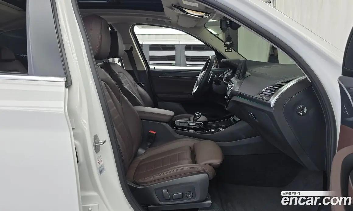 BMW X3 2024 2.0 автомат (гидро), фото 16