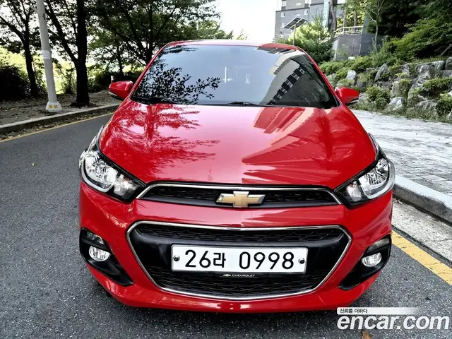 Chevrolet Spark 2015 1.0 автомат (гидро), миниатюра 2