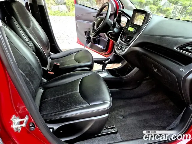 Chevrolet Spark 2015 1.0 автомат (гидро), миниатюра 12