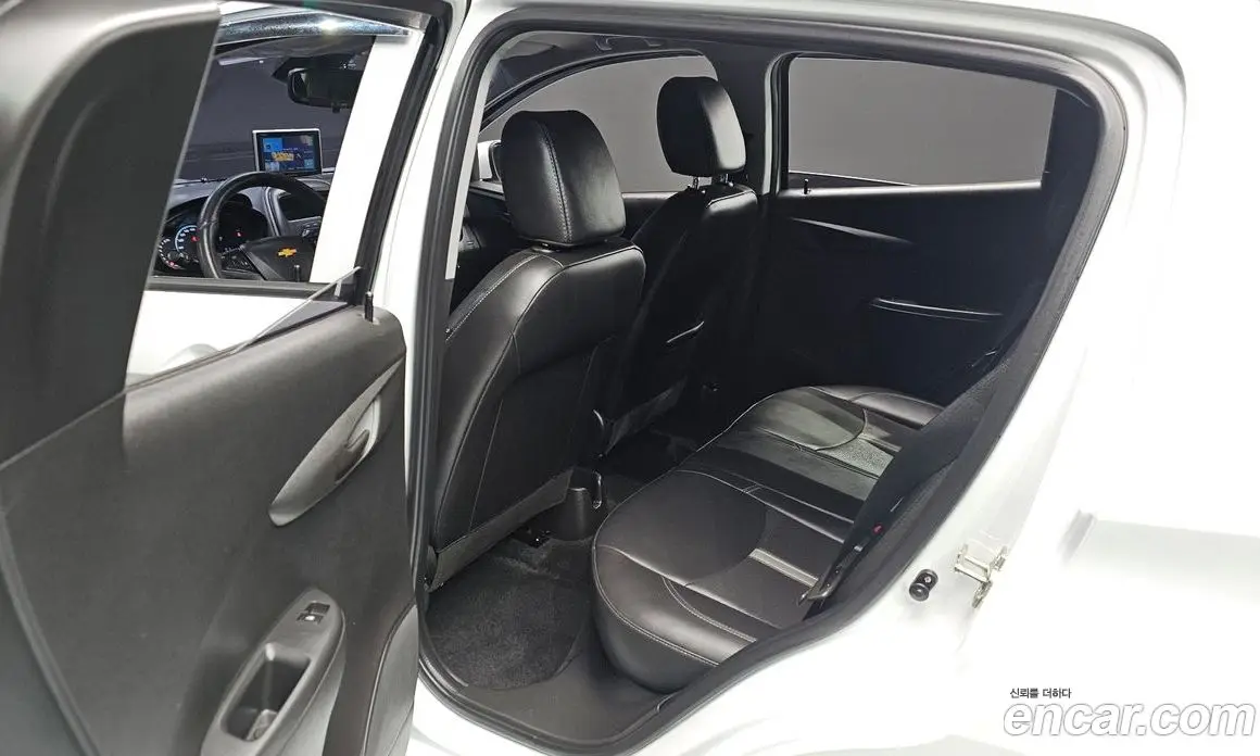 Chevrolet Spark 2019 1.0 автомат (гидро), фото 17