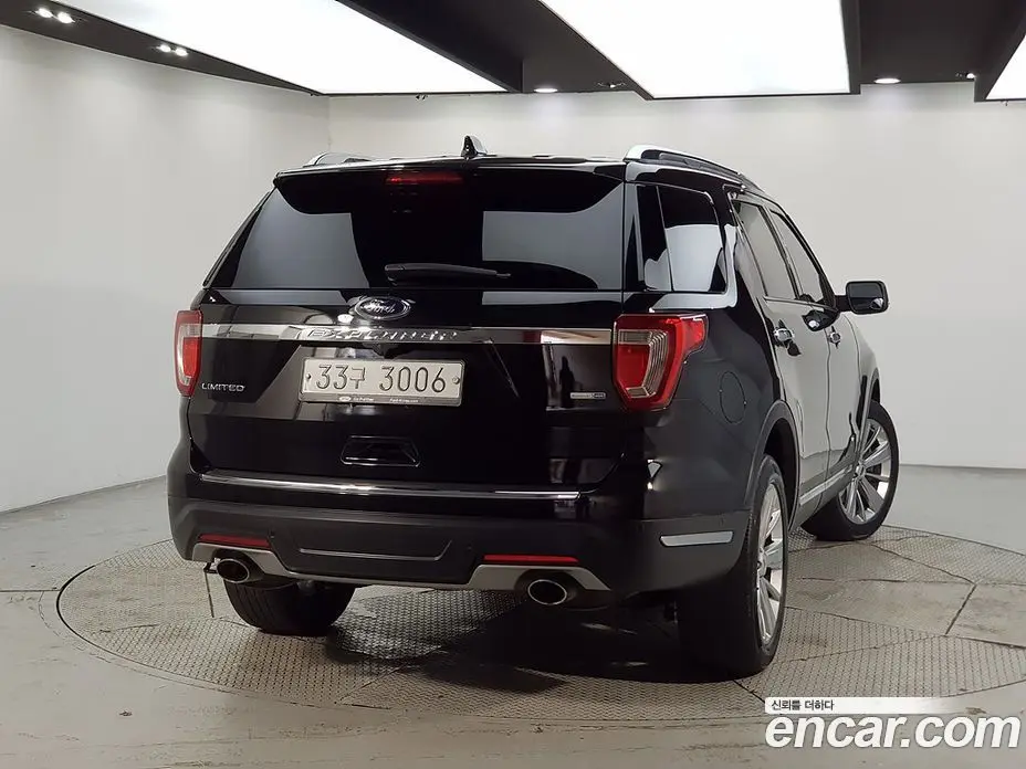 Ford Explorer 2019 2.3 автомат (гидро), фото 3