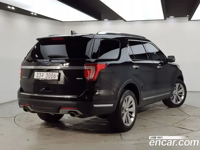 Ford Explorer 2019 2.3 автомат (гидро), миниатюра 4