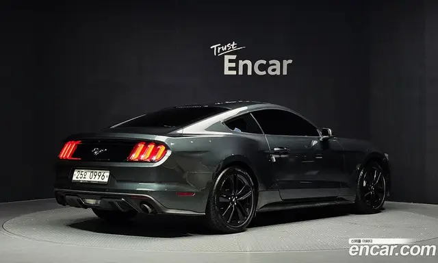 Ford Mustang 2016 2.3 автомат (гидро), миниатюра 2 Ford Mustang 2016 2.3 автомат (гидро), миниатюра 2
