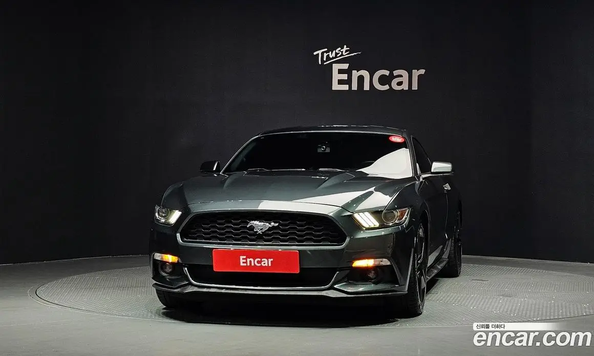Ford Mustang 2016 2.3 автомат (гидро), фото 3 Ford Mustang 2016 2.3 автомат (гидро), фото 3