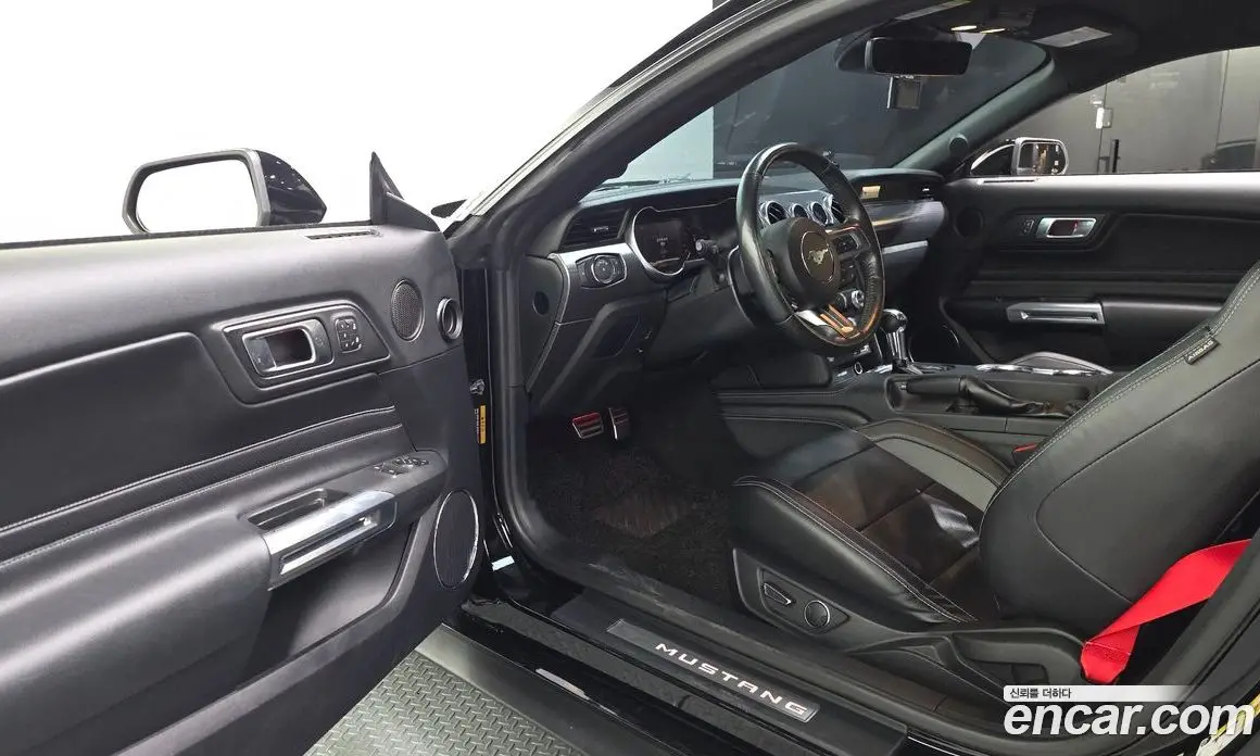 Ford Mustang 2018 5.0 автомат (гидро), фото 13 Ford Mustang 2018 5.0 автомат (гидро), фото 13