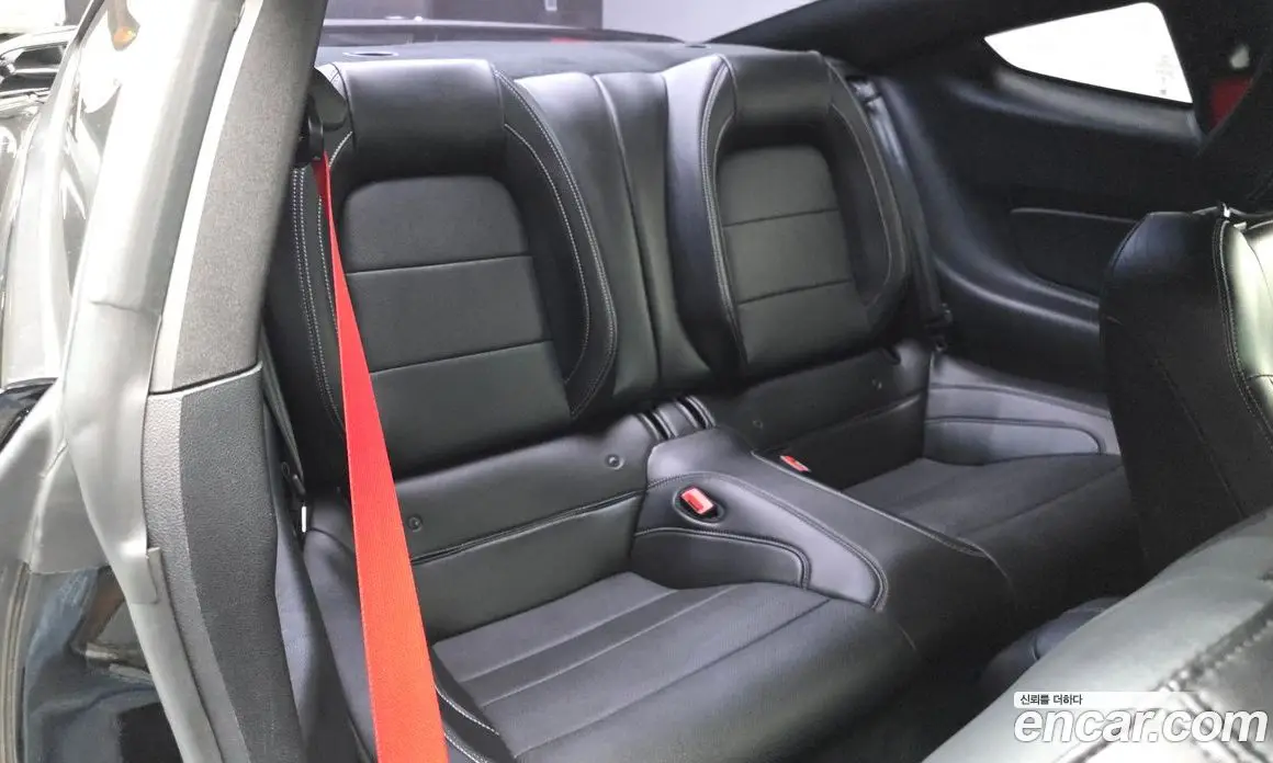 Ford Mustang 2018 5.0 автомат (гидро), фото 18 Ford Mustang 2018 5.0 автомат (гидро), фото 18