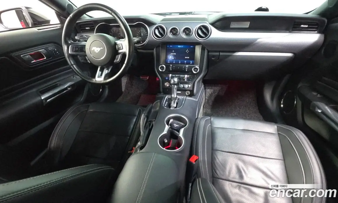 Ford Mustang 2018 5.0 автомат (гидро), фото 10 Ford Mustang 2018 5.0 автомат (гидро), фото 10