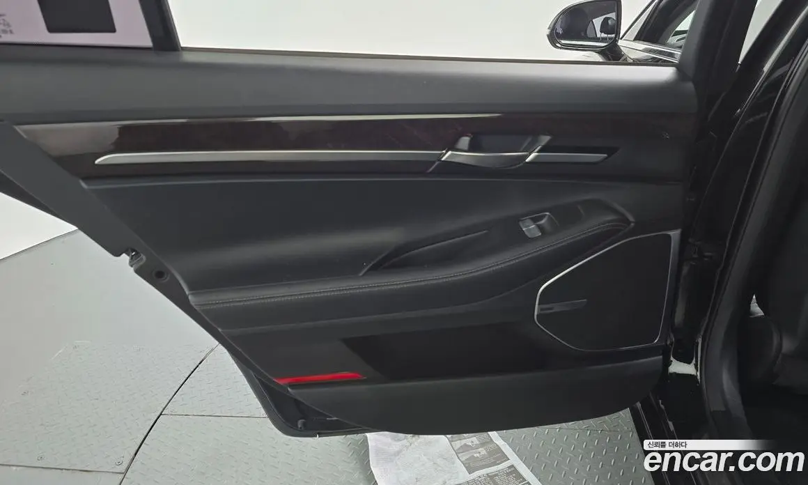 Genesis EQ900 2017 3.8 автомат (гидро), фото 15 Genesis EQ900 2017 3.8 автомат (гидро), фото 15