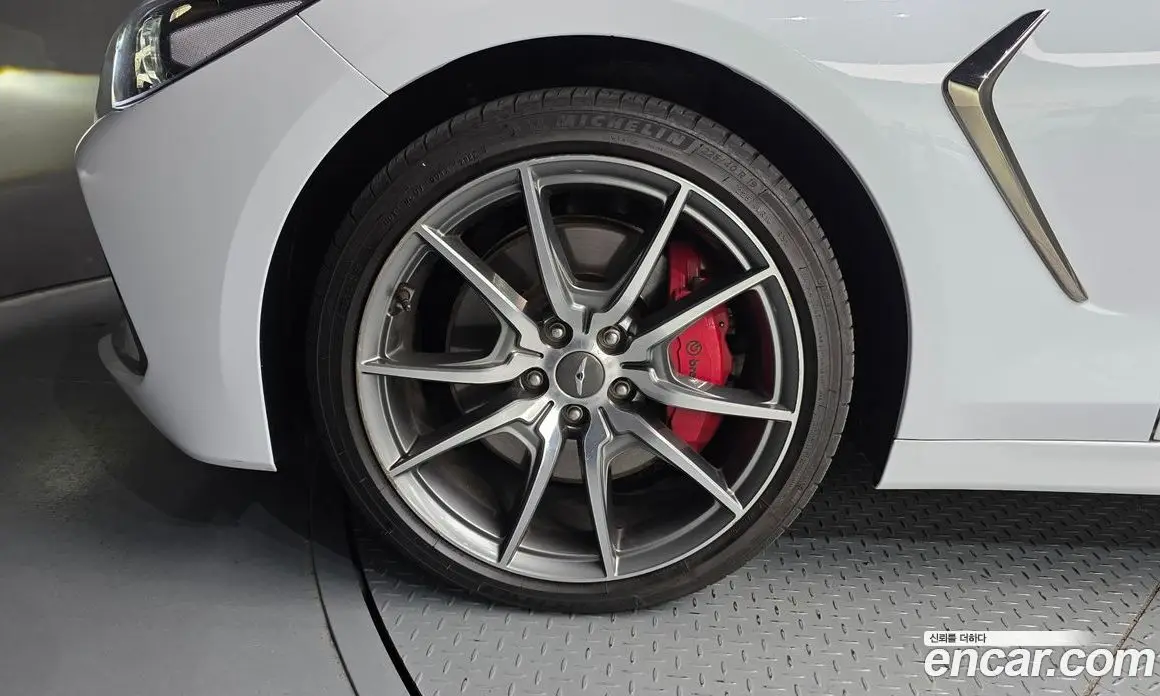 Genesis G70 2017 2.0 автомат (гидро), фото 5 Genesis G70 2017 2.0 автомат (гидро), фото 5