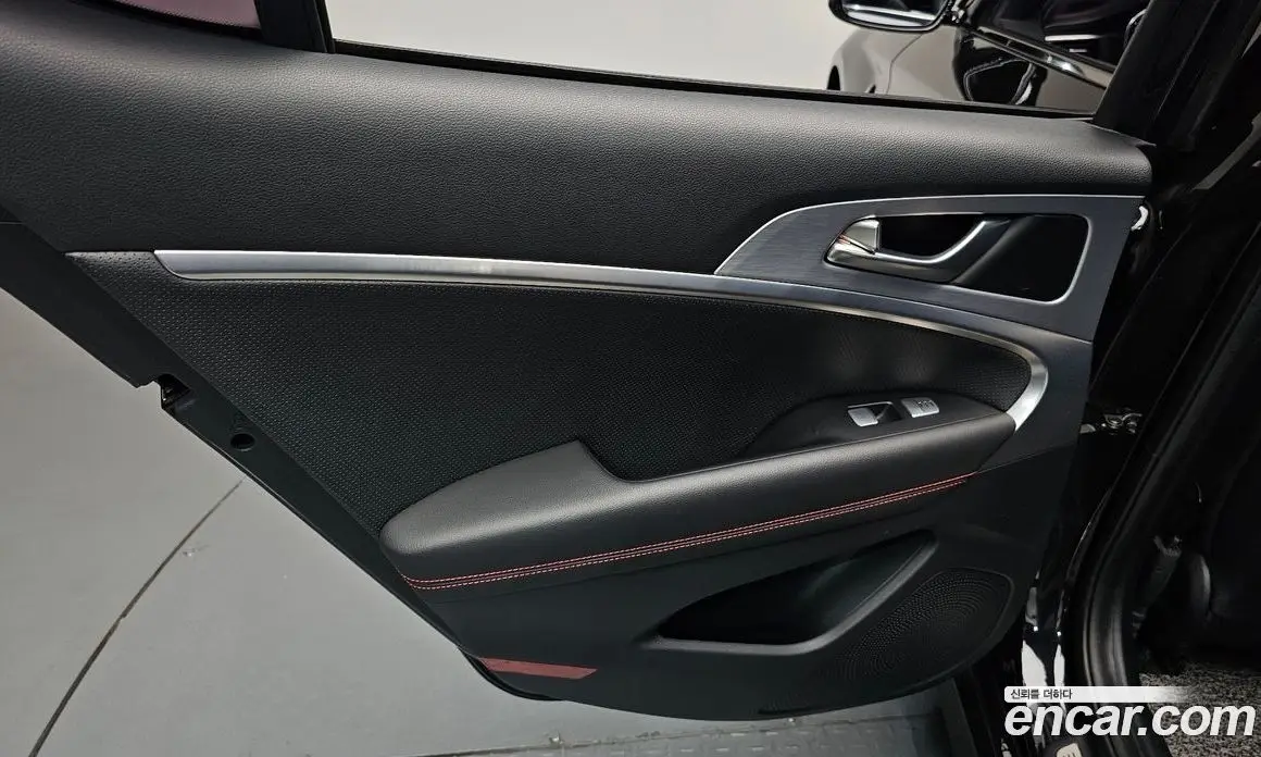 Genesis G70 2018 2.0 автомат (гидро), фото 14 Genesis G70 2018 2.0 автомат (гидро), фото 14