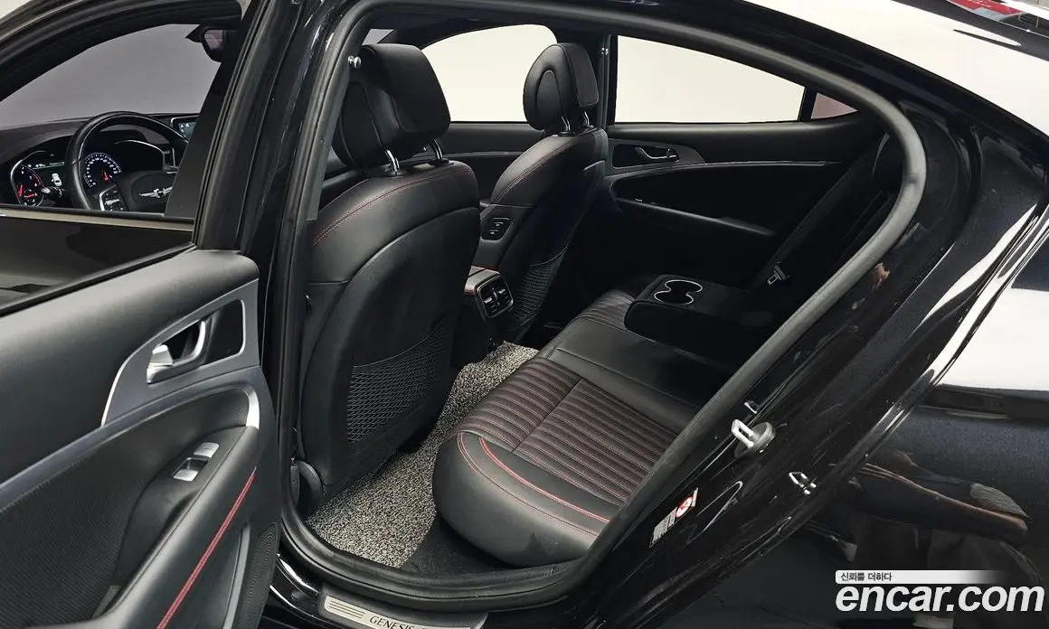 Genesis G70 2018 2.0 автомат (гидро), фото 15 Genesis G70 2018 2.0 автомат (гидро), фото 15