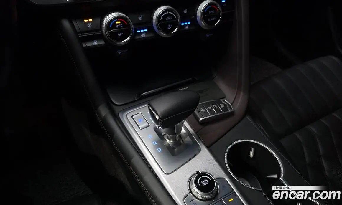 Genesis G70 2019 2.2 автомат (гидро), фото 11 Genesis G70 2019 2.2 автомат (гидро), фото 11