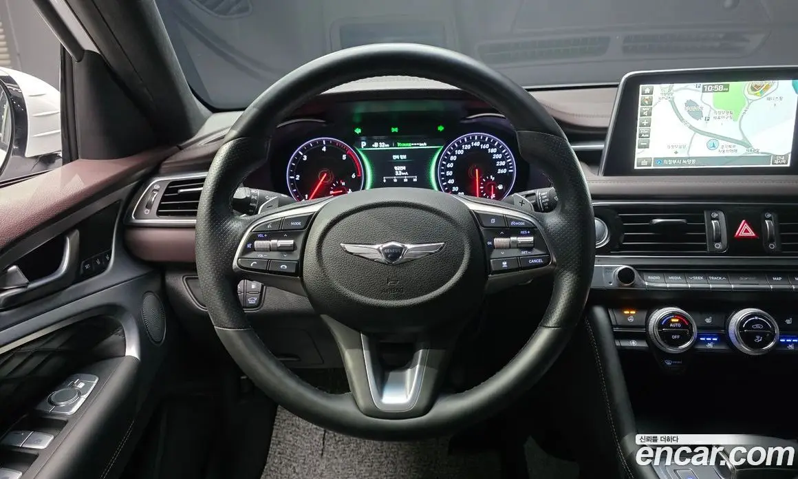 Genesis G70 2019 2.2 автомат (гидро), фото 18 Genesis G70 2019 2.2 автомат (гидро), фото 18