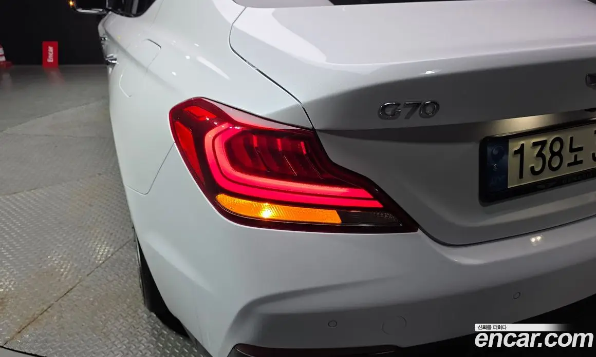 Genesis G70 2019 2.2 автомат (гидро), фото 8 Genesis G70 2019 2.2 автомат (гидро), фото 8