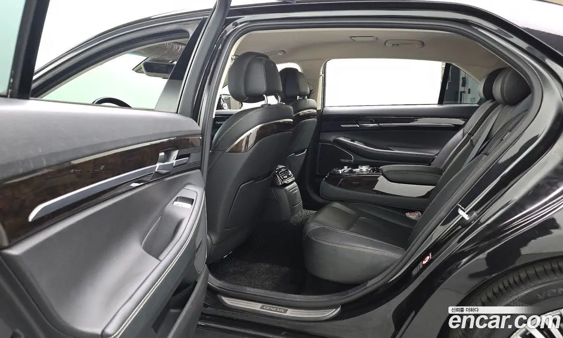 Genesis G90 2019 3.8 автомат (гидро), фото 16 Genesis G90 2019 3.8 автомат (гидро), фото 16