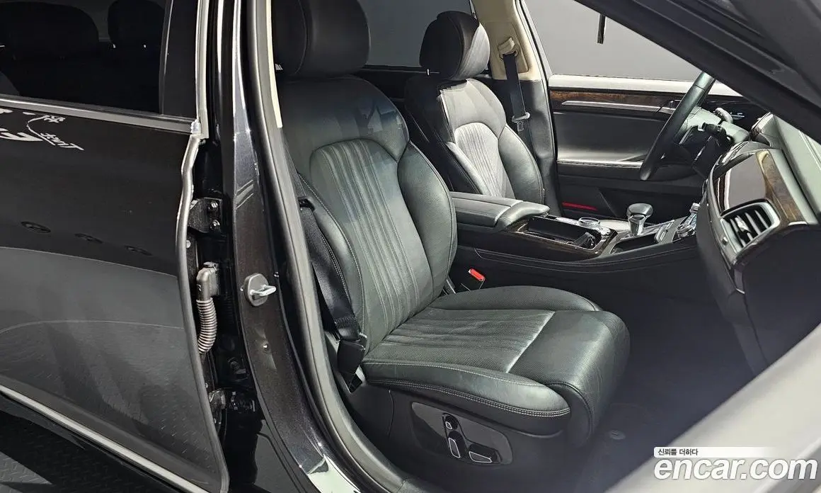 Genesis G90 2019 3.8 автомат (гидро), фото 17 Genesis G90 2019 3.8 автомат (гидро), фото 17