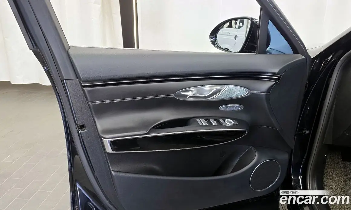 Genesis GV70 2021 2.5 автомат (гидро), фото 14 Genesis GV70 2021 2.5 автомат (гидро), фото 14