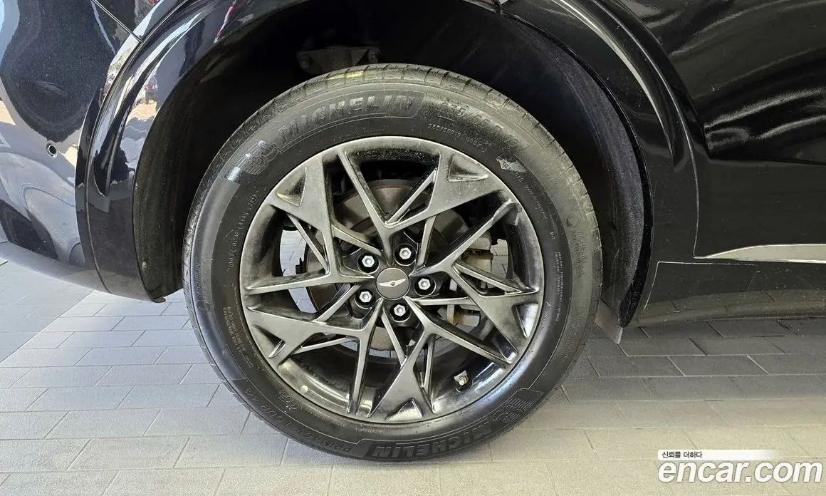 Genesis GV70 2021 2.5 автомат (гидро), фото 5 Genesis GV70 2021 2.5 автомат (гидро), фото 5