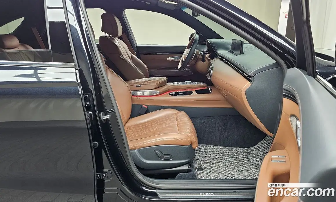 Genesis GV70 2021 2.5 автомат (гидро), фото 17 Genesis GV70 2021 2.5 автомат (гидро), фото 17