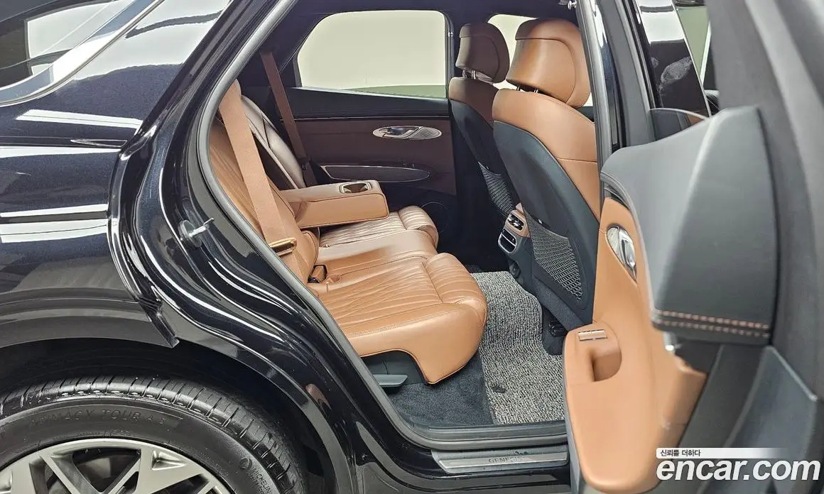 Genesis GV70 2021 2.5 автомат (гидро), фото 18 Genesis GV70 2021 2.5 автомат (гидро), фото 18
