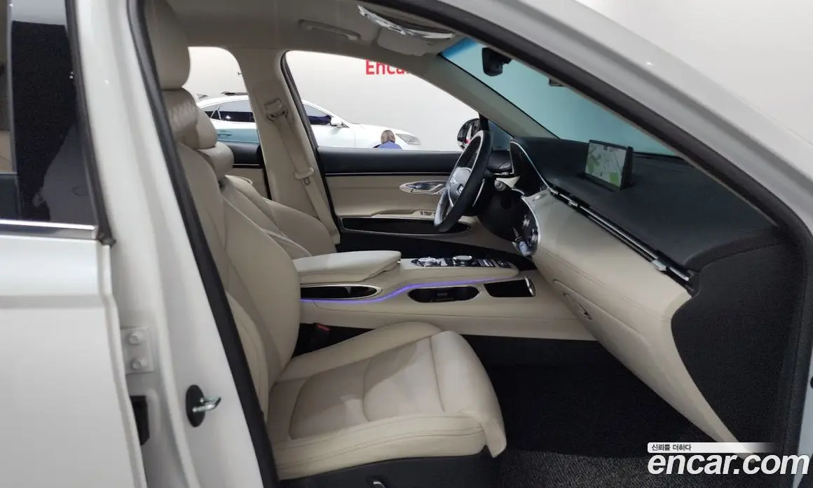 Genesis GV70 2024 2.5 автомат (гидро), фото 16 Genesis GV70 2024 2.5 автомат (гидро), фото 16