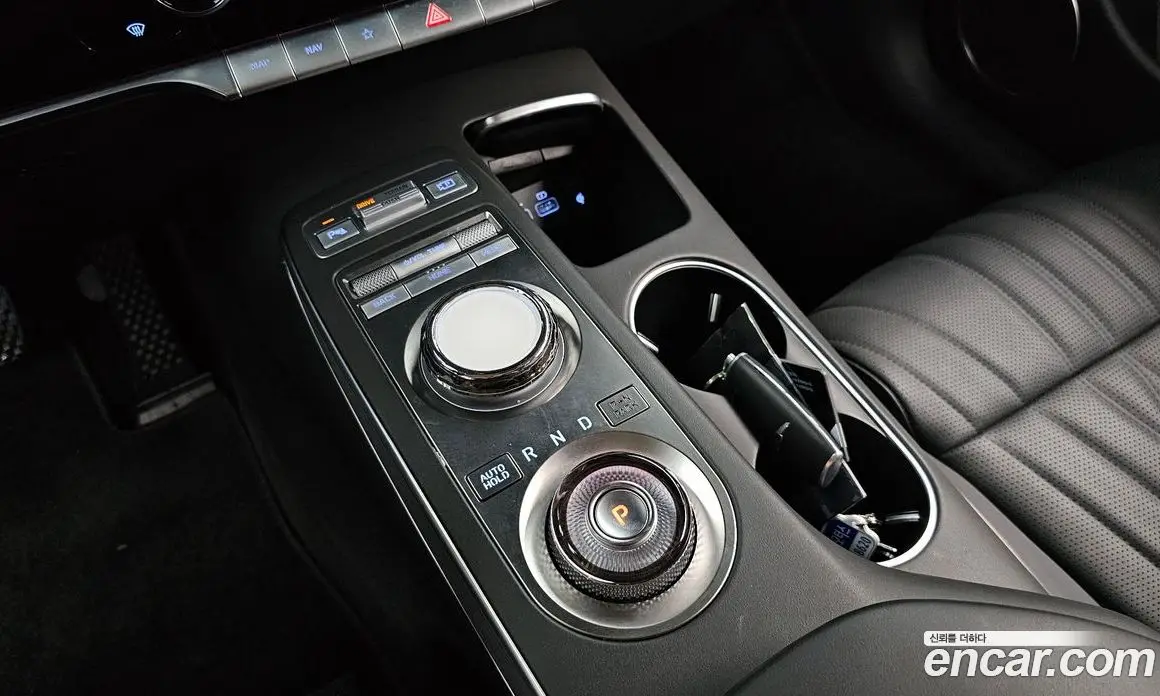 Genesis GV70 2024 3.5 автомат (гидро), фото 11