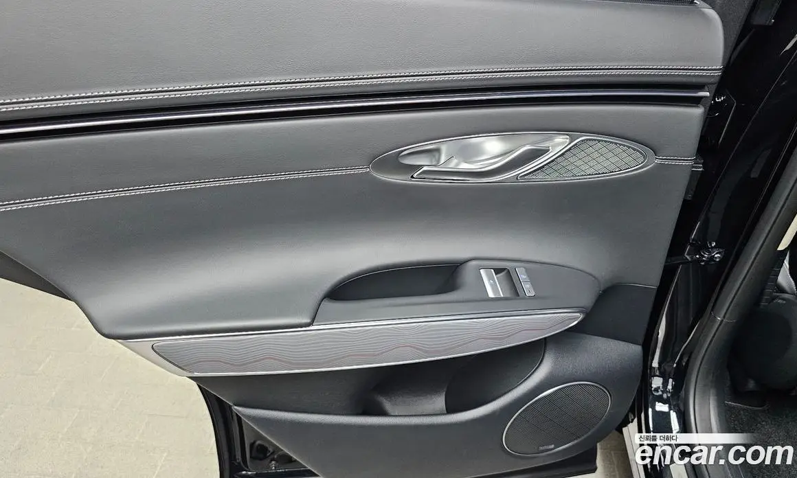 Genesis GV70 2024 3.5 автомат (гидро), фото 14
