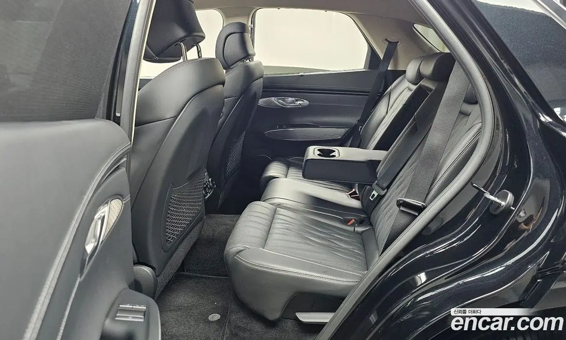 Genesis GV70 2024 3.5 автомат (гидро), фото 17