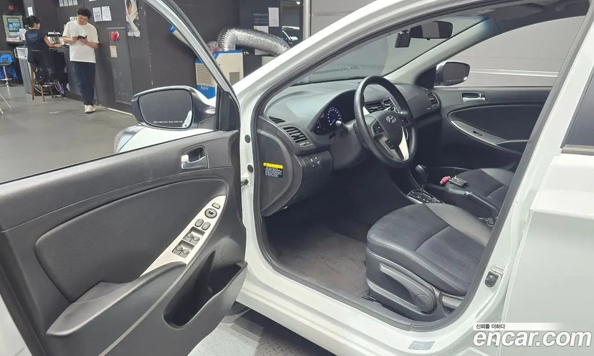 Hyundai Accent 2016 1.4 автомат (гидро), фото 13 Hyundai Accent 2016 1.4 автомат (гидро), фото 13