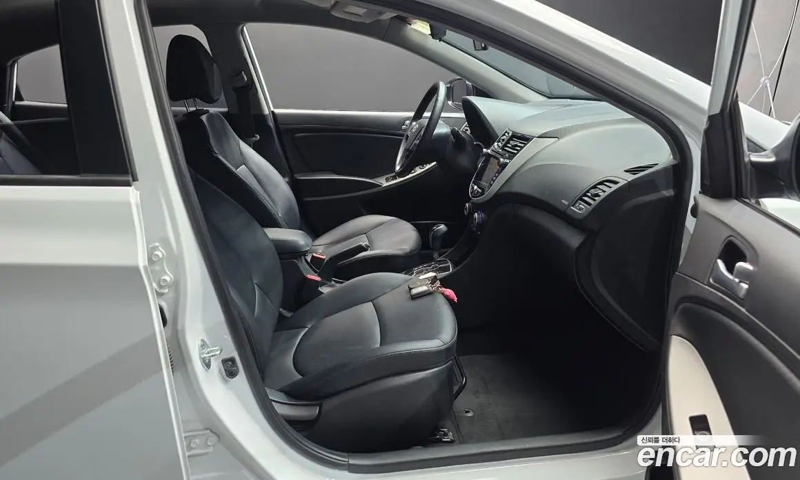 Hyundai Accent 2016 1.4 автомат (гидро), фото 16 Hyundai Accent 2016 1.4 автомат (гидро), фото 16