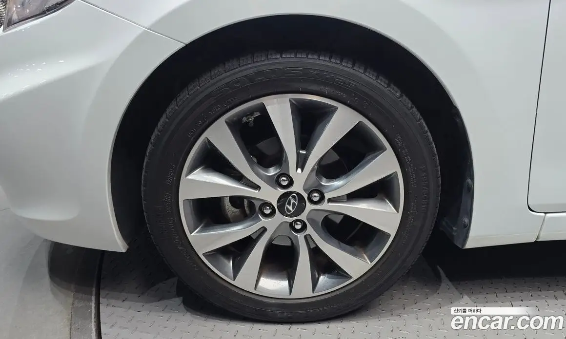 Hyundai Accent 2016 1.4 автомат (гидро), фото 5 Hyundai Accent 2016 1.4 автомат (гидро), фото 5