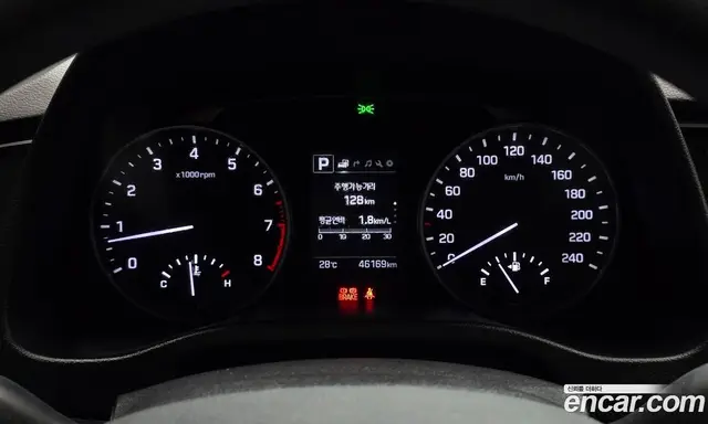 Hyundai Avante 2018 1.6 автомат (гидро), миниатюра 11