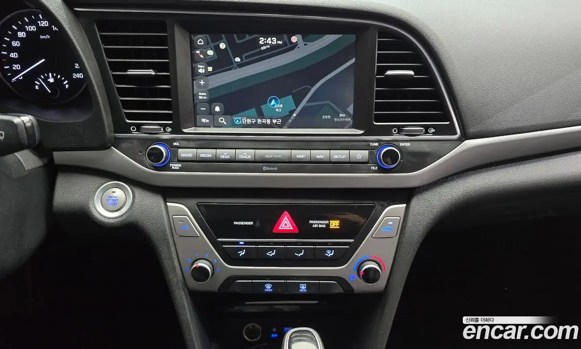 Hyundai Avante 2018 1.6 автомат (гидро), фото 18