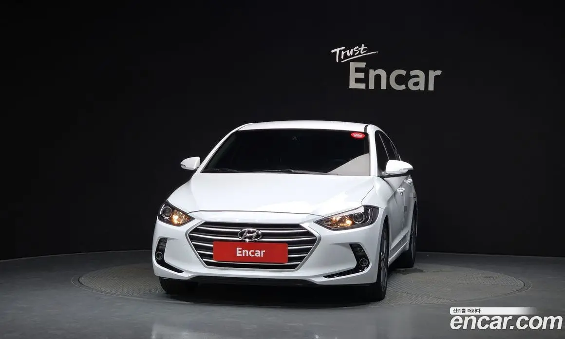 Hyundai Avante 2018 1.6 автомат (гидро), фото 3