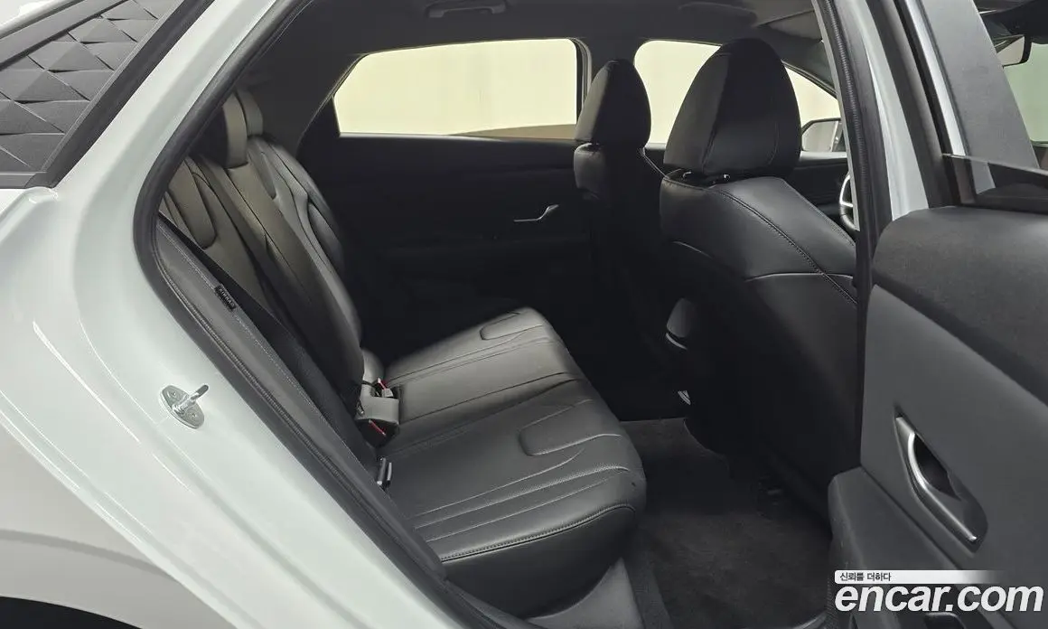 Hyundai Avante 2023 1.6 автомат (гидро), фото 18 Hyundai Avante 2023 1.6 автомат (гидро), фото 18