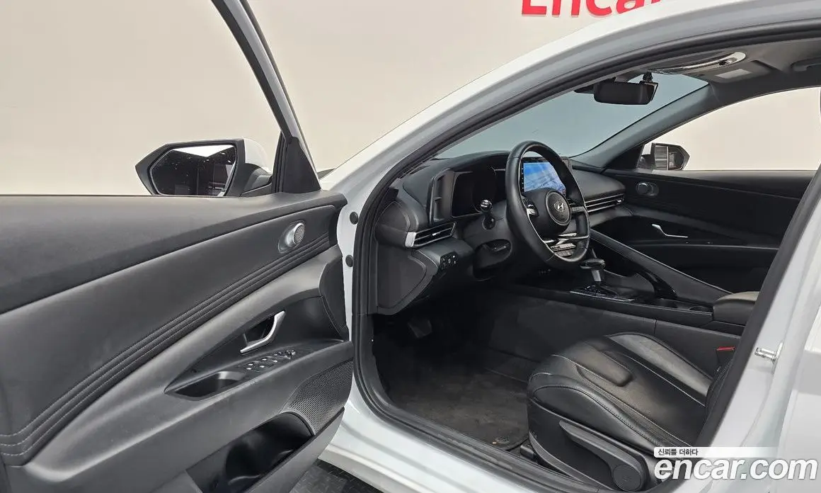 Hyundai Avante 2023 1.6 автомат (гидро), фото 13 Hyundai Avante 2023 1.6 автомат (гидро), фото 13